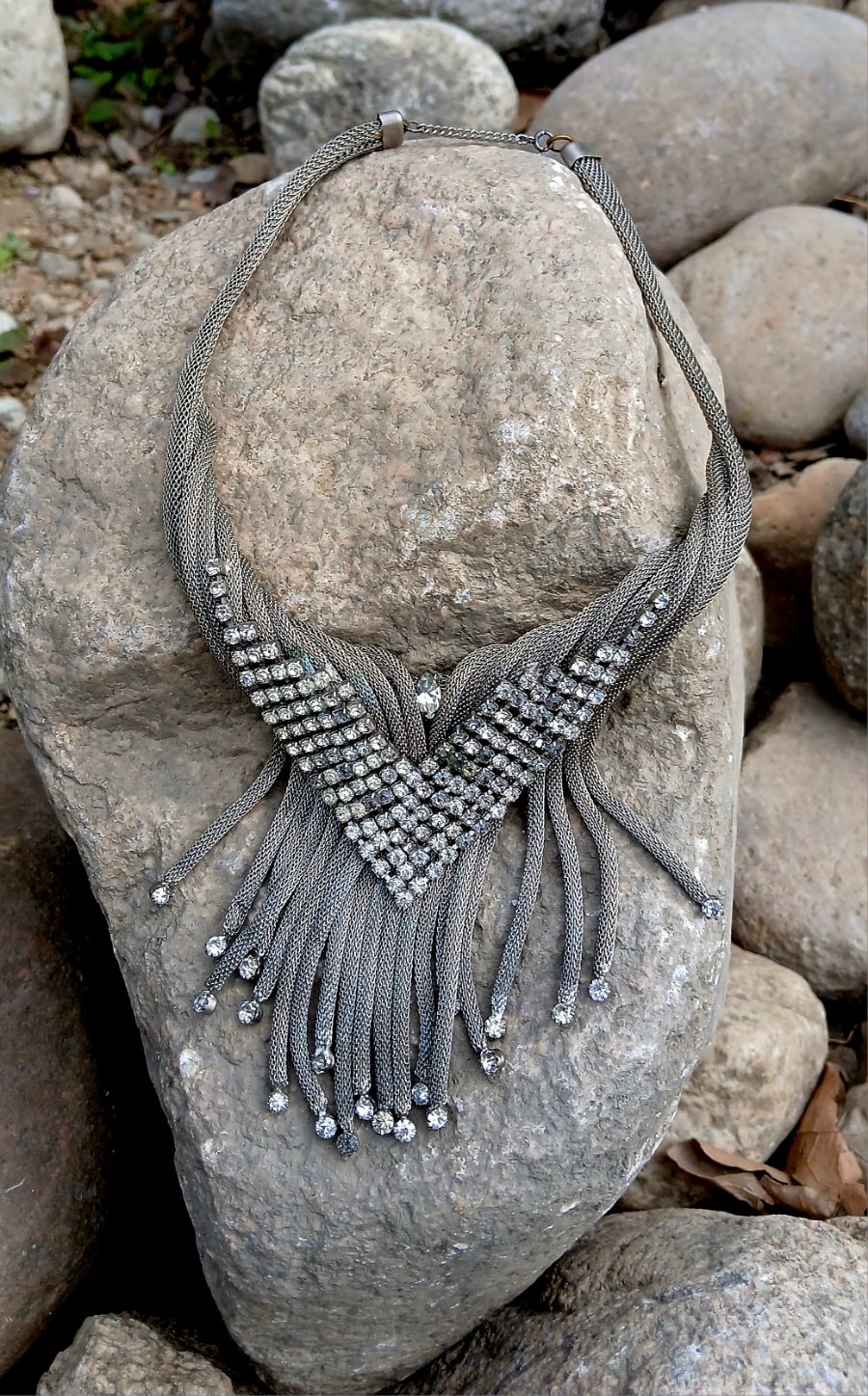 One 1930-40's vintage mesh and rhinestone necklace