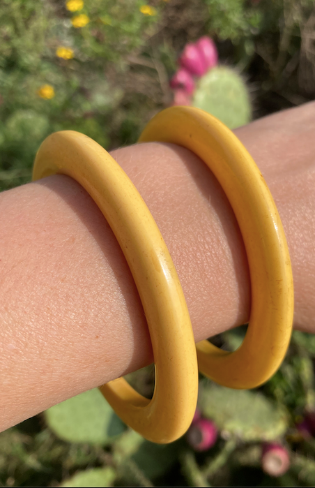 Two 1940's vintage bakelite bangles
