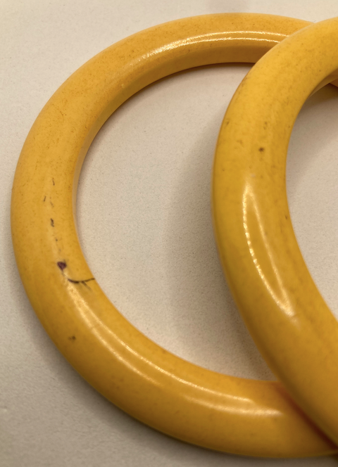 Two 1940's vintage bakelite bangles