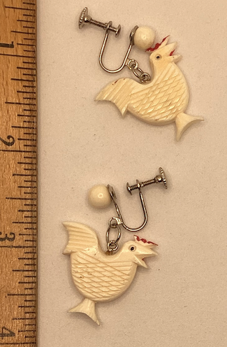 One pair of vintage chicken or rooster dangle earrings